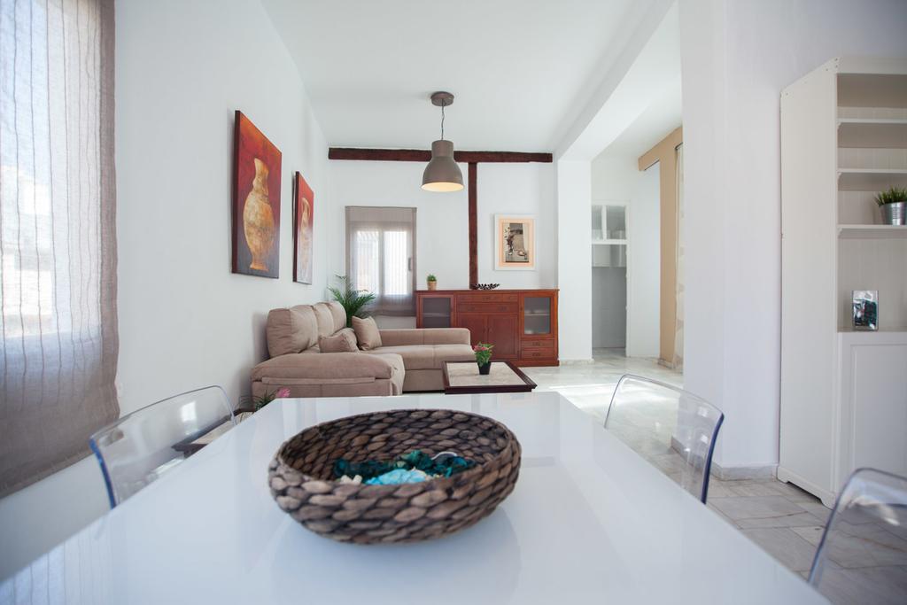 Apartamentos Catedral Malaga Room photo
