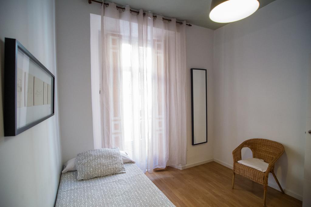 Apartamentos Catedral Malaga Exterior photo