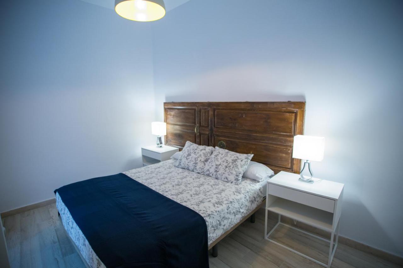 Apartamentos Catedral Malaga Exterior photo